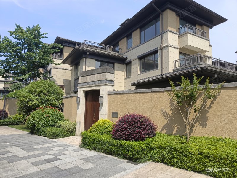 万科玖望新出边套排屋送双车位拓展面积200平方可看房