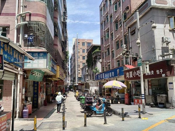 深圳南山蛇口湾厦村湾厦地铁站,路边独栋大单间 电梯高层 随时看房