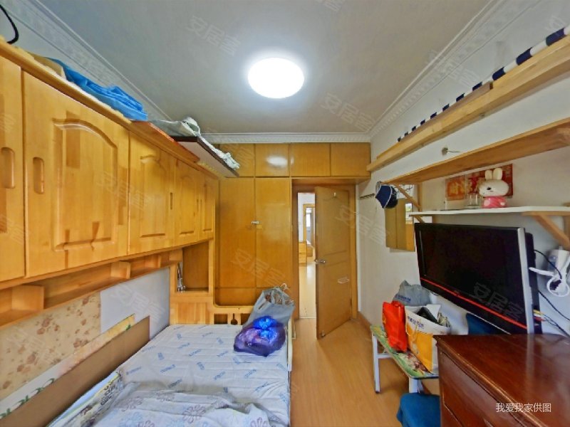 锁金村 岗子村站情侣园 带电梯中间楼层南北通透 随 时看房,板仓街93