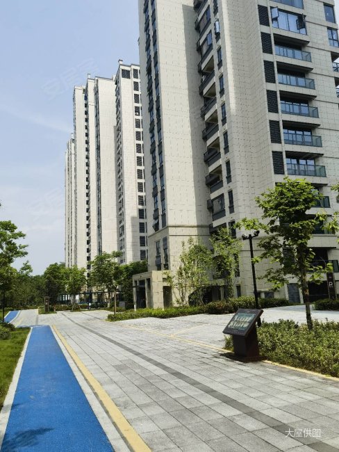 融信美好宝龙澜天3室2厅2卫86.33㎡南103万