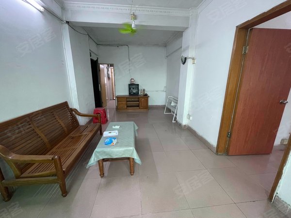 广州白云同德围泽德花苑泽德花园 小两房一厅 干净舒适 拎包入住 即约