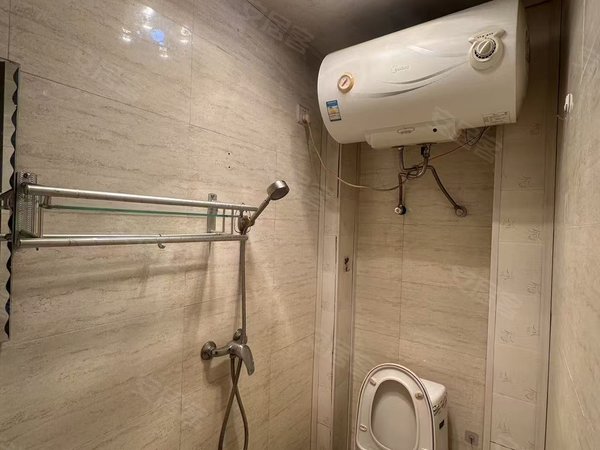 金华浦江县市中心中山花园中山南路精装修公寓 新丰客边上 汽运中心正对面 实拍图片视频出租房源真实图片