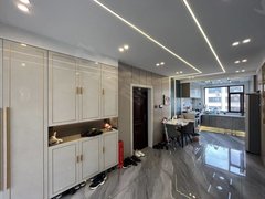 通化梅河口城区方华茗苑电梯九楼，精装修拎包入住交通方便。出租房源真实图片