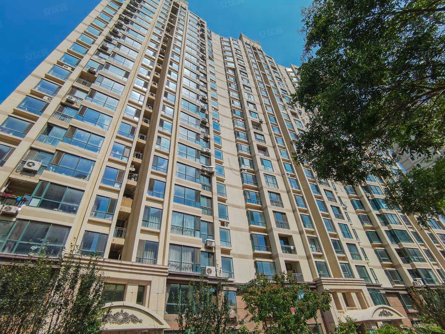 华乐东港3室2厅153平电梯房金广东海岸南厅