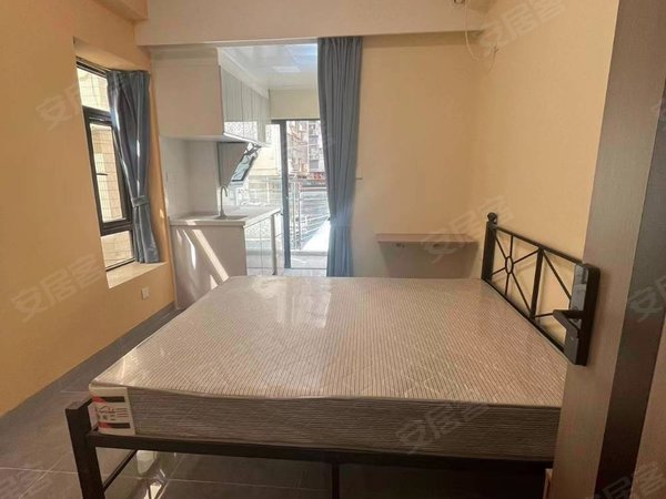 深圳宝安港隆城新乐村直租无中介费,随时看房,精装修,采光通风好,地铁