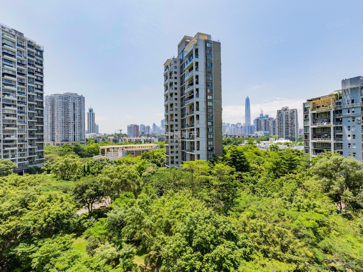 水榭花都三期200平米高层5房诚售高层看湖景