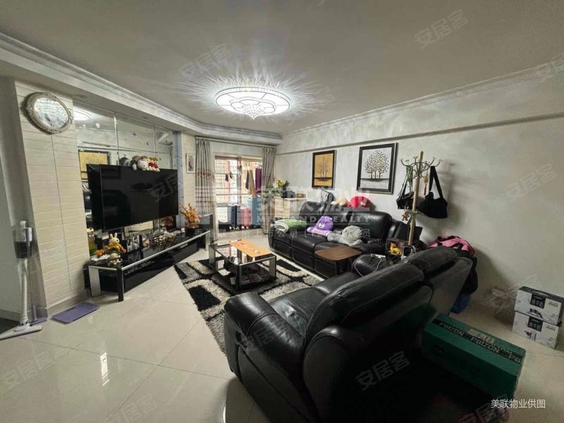 业主急售3.4.8 云峰花园  102平 满五年 看房方便