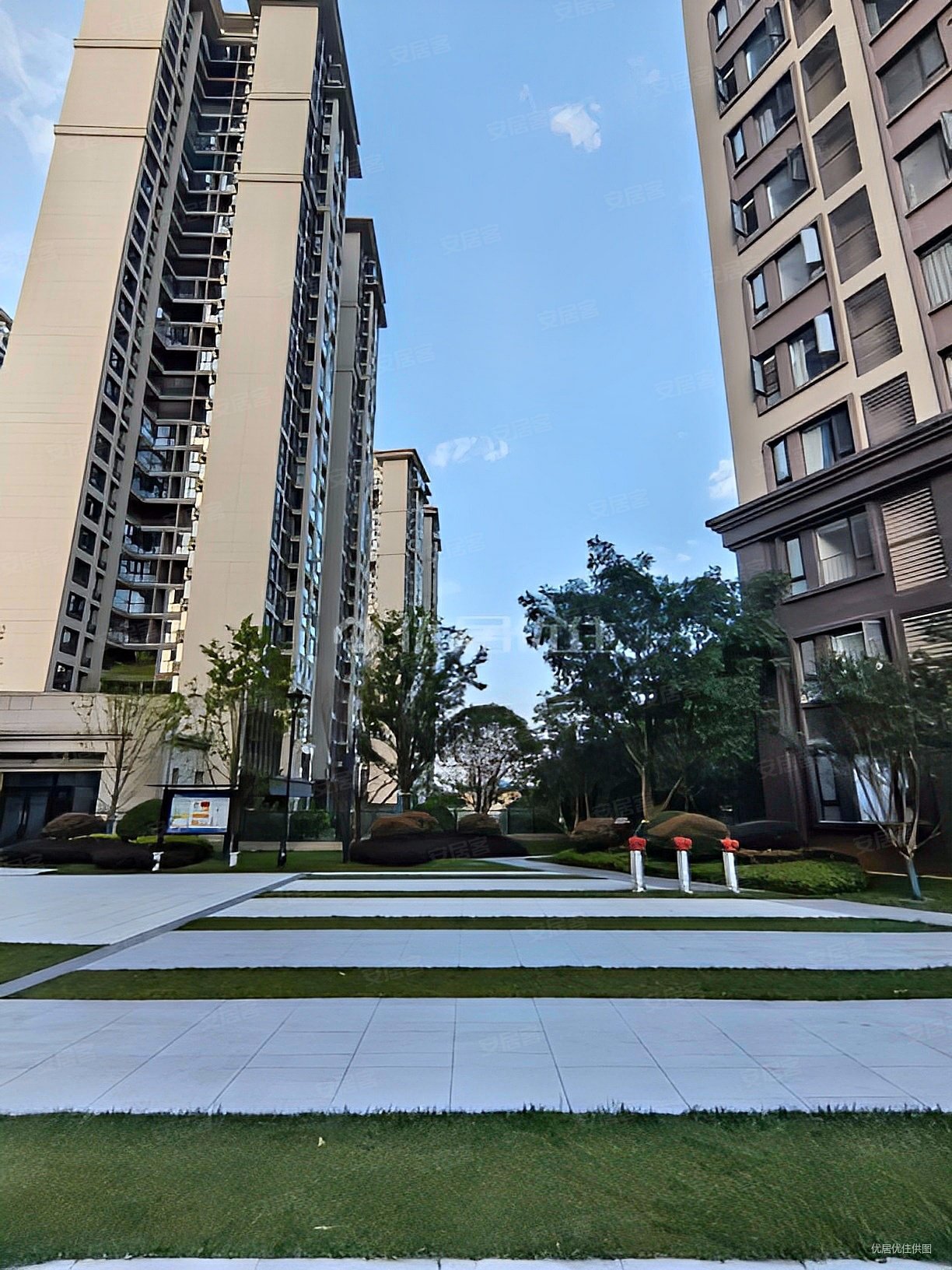 中铁城锦溪单价6000精装修三室产权满二年随时看房关门卖