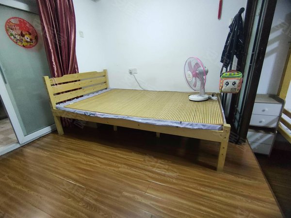 厦门湖里悦华路古龙公寓保税区华美空间旁古龙公寓复试电梯两房,装修