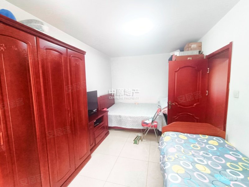 万新村 天泉西里 2楼 独单 能拎包入住