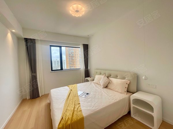 上海长宁古北宋园路46弄小区新出,全屋精装修,业主委托出租,看房随时