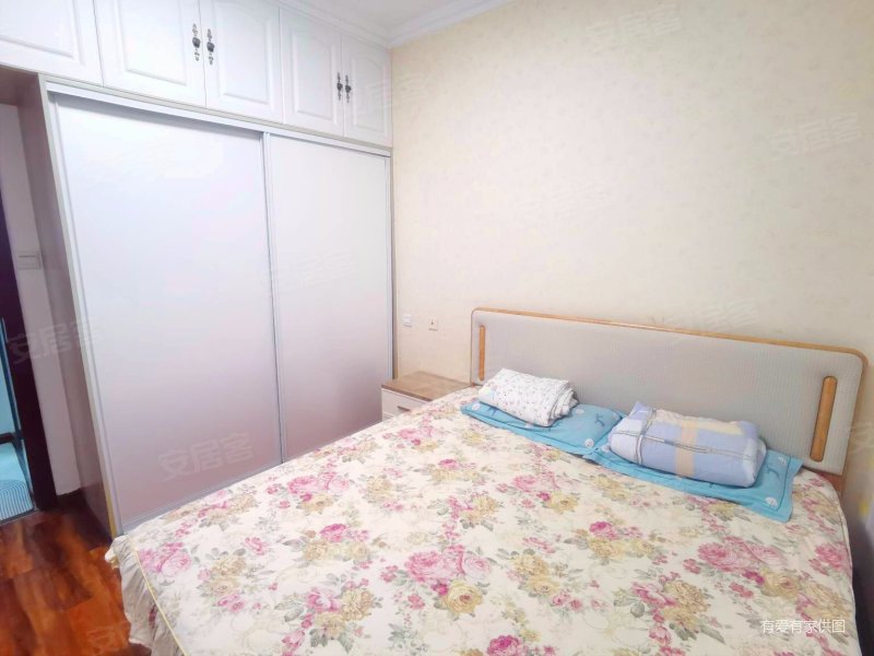 成都房产网>成都二手房>高新区二手房>中和二手房>御廷上郡>800_600