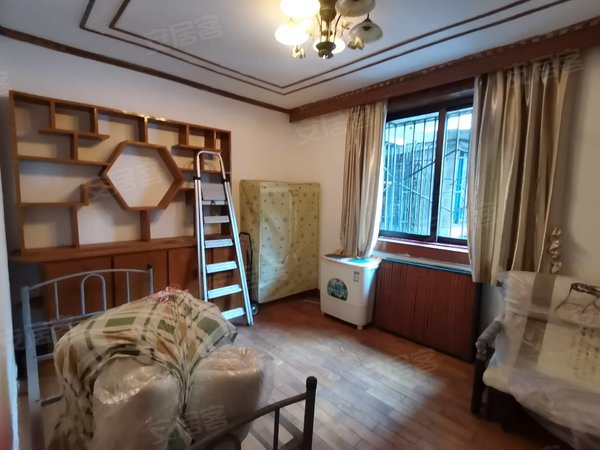 【多图】北碚解放路小区,朝阳租房,正码头附近电梯三房出租 平进平出