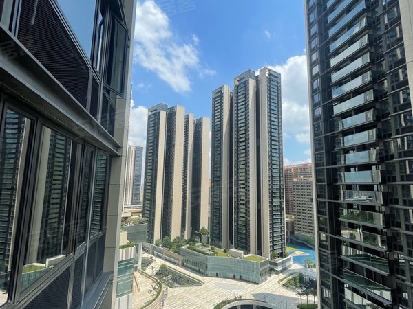 深圳宝安马安山万丰海岸城沙井网红盘海岸城新房首租 地铁11号线