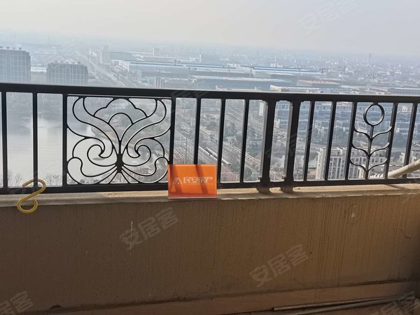 阜阳颍州蜀峰湖路恒大御景急租 精装修 家具家电齐全 拎包入住 随时看房 价格可谈出租房源真实图片