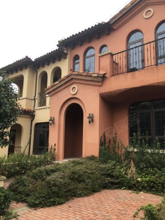 上邦山居岁月,联排中户,送车位,送花园,送菜地,急售!