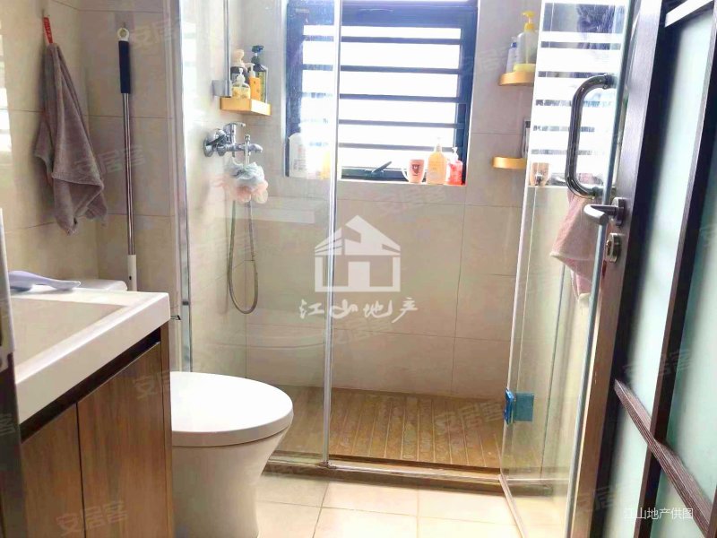 南宁大唐天悦4房2厅精装103万