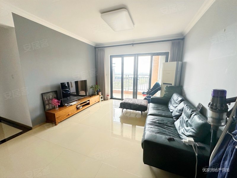 阳台南向望桂畔海,精装定制看房可约,敏捷畔海御峰(b区)二手房,192万