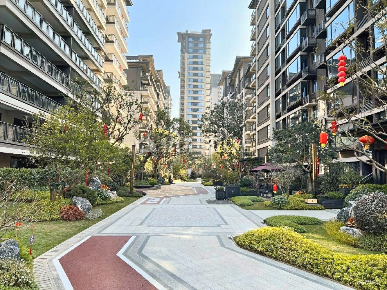 五象湖建发五象印月毛坯大平层看房方便近地铁口近公园