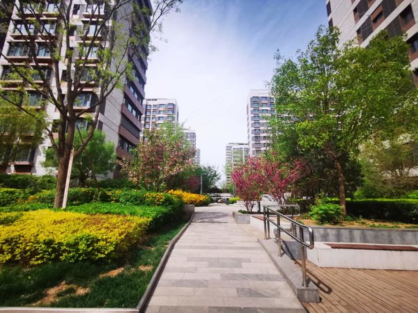 北京丰台长辛店西山甲一号西山甲一号 地铁旁电梯房 精装修家具家电全