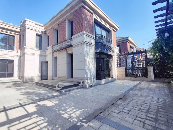 天津西青张家窝保利罗兰公馆(别墅)别墅出租 自住办公 带俩车位 随时