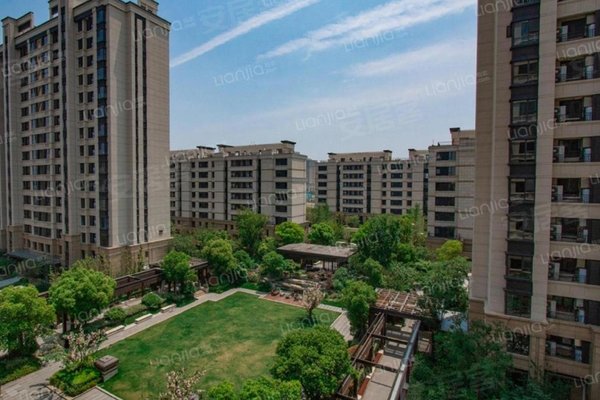 上海二手房 虹桥正荣府 > 陈桃华解读虹桥正荣府小区户型