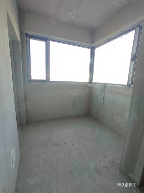 太原房产网>太原二手房>万柏林二手房>长风商务区二手房>太化蓝月湾>