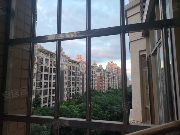 广州增城新塘海伦堡花园海伦堡新装修三房,采光好出租房源真实图片