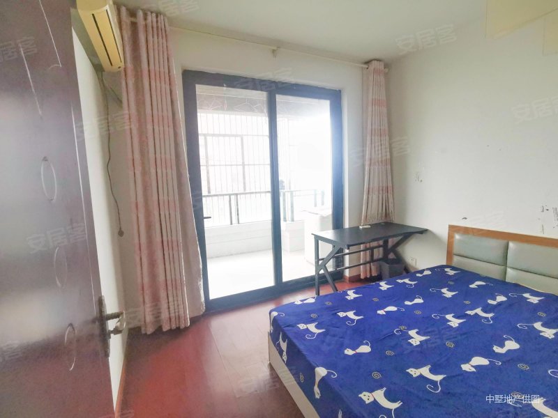 锦绣大地城(一期) 出行方便 停车方便 小三居 高绿化