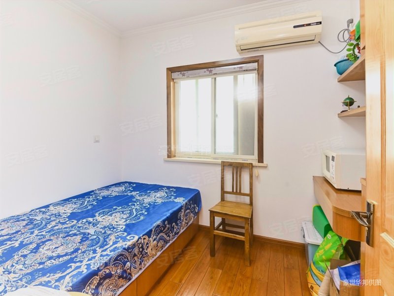 建国南苑电梯房精装两室一厅家具家电齐全拎包入住采光好