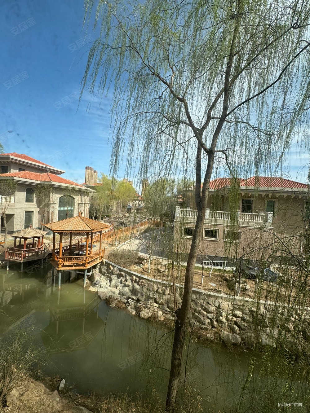 天鹅湖小镇别墅