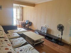 秦皇岛海港东方明珠城东方明珠城两室精装修可以月租1000每月年租12万包暖气出租房源真实图片