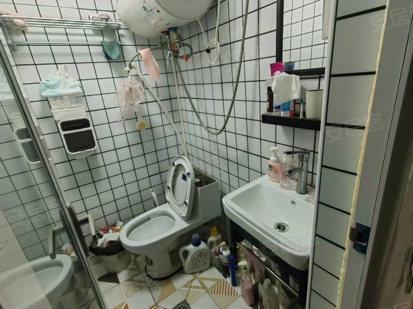 【多图】摩卡小城开心公寓,九亭租房,摩卡小城,民用水电,带飘窗,随时