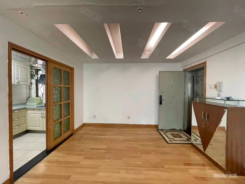 急卖宝珠花园南向三房安静看花园看房有钥匙税费少