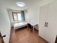 北京昌平霍营霍营地铁813号线 华龙苑南里 集中供暖 四家两卫朝南次卧出租房源真实图片