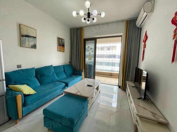 王府井轻奢风 干净两房一厅 家私齐全出租 近创产车城出租房源真实