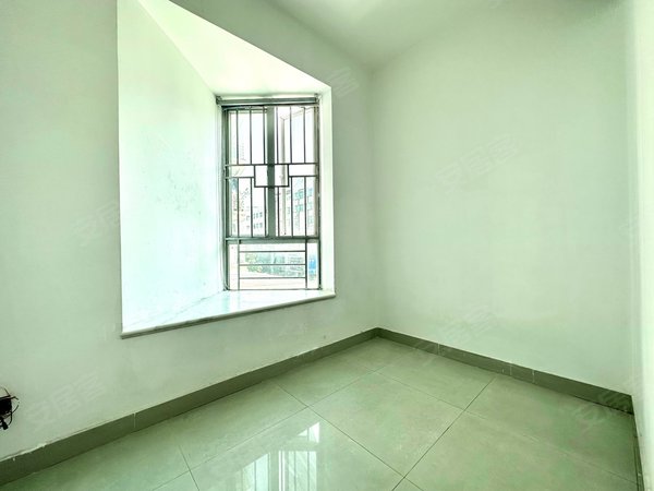 深圳龙岗龙岗中心城榭丽花园二期雅豪祥苑地铁口2房 干净整洁 价格可