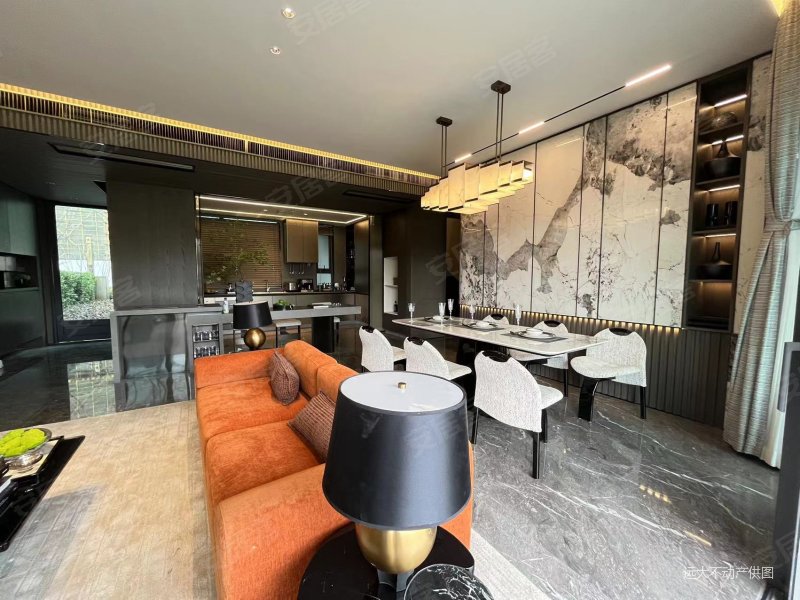 带院子地下室,吾悦朴墅(别墅)二手房,390万,5室3厅,4卫,208平米-扬州