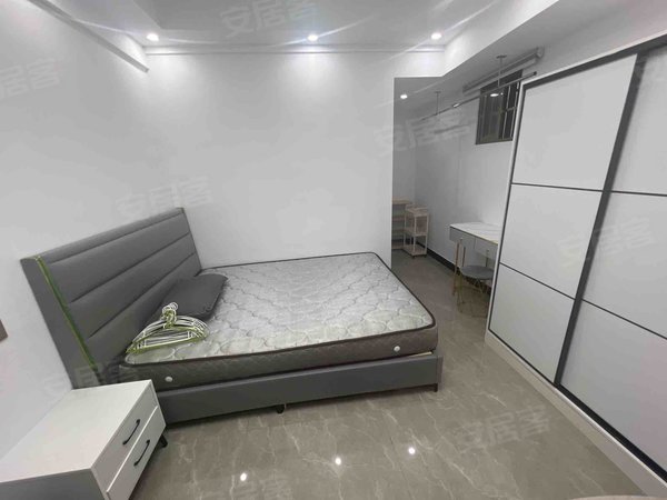 杭州萧山开发区宁安大厦建设三路地铁口,近雷迪森,近万象汇,价格可谈