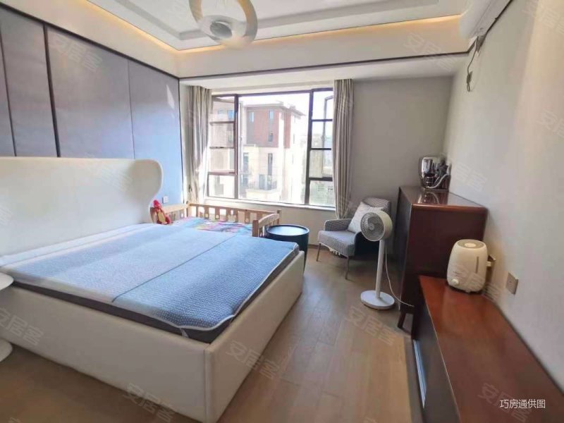 力高澜湖御景3室2厅2卫108㎡南175万