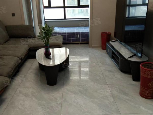 喀什喀什市喀什城区上海公馆上海公馆高层,精装修三室两厅,家具家电