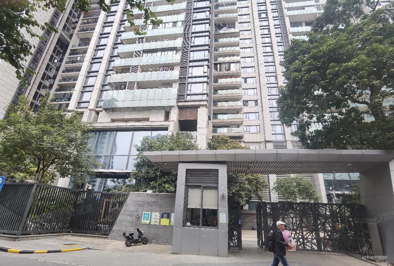 广州房产网>广州二手房>越秀二手房>五羊新城二手房>富力东山新天地
