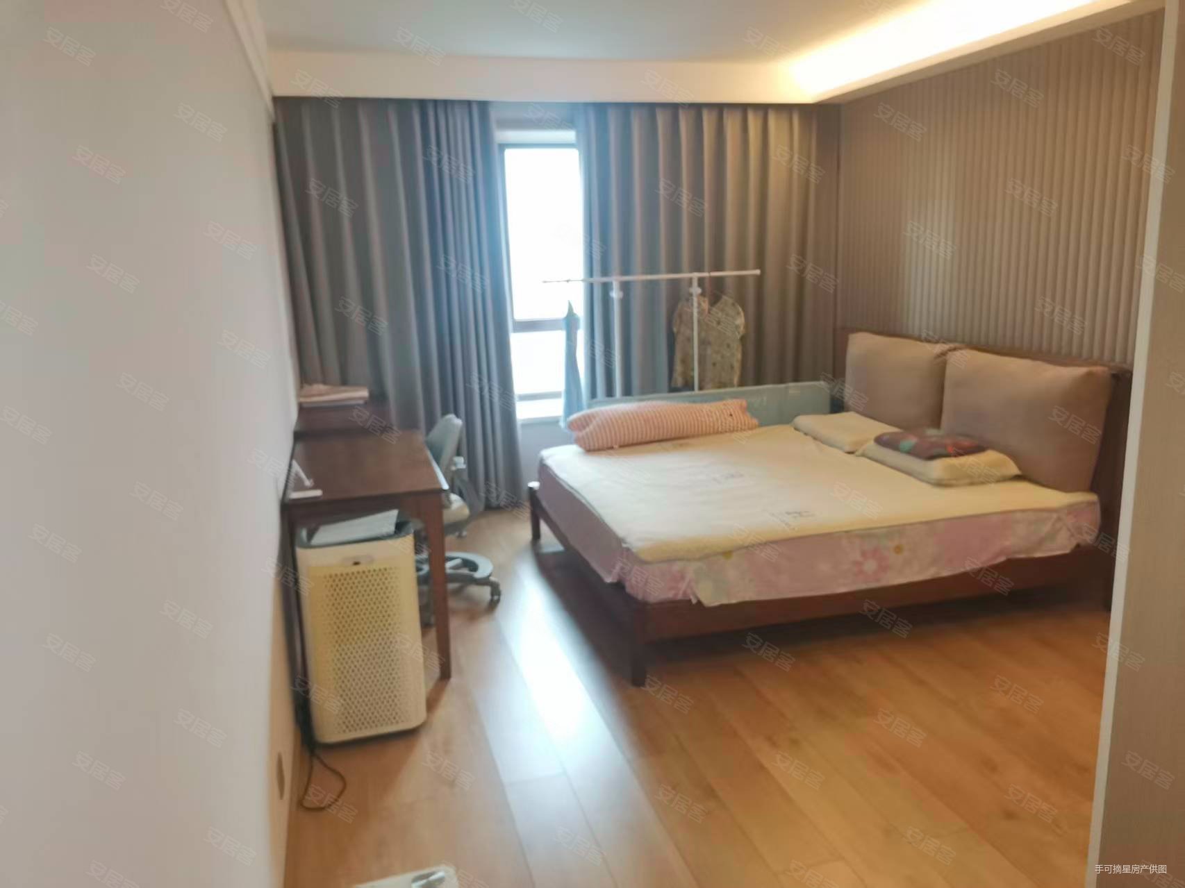 秀兰城市花园6室3厅2卫258㎡南北235万