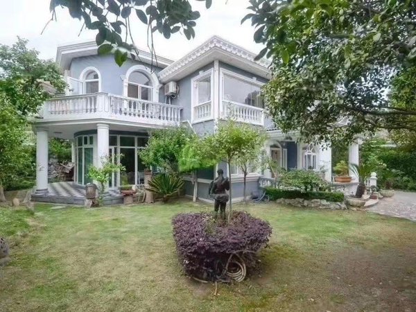 上海松江九亭新上海花园洋房独栋别墅,看房随时,豪华装修,花园400平米