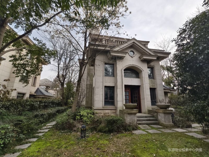 武汉长岛独栋别墅看湖景大花园诚心出售随时看房