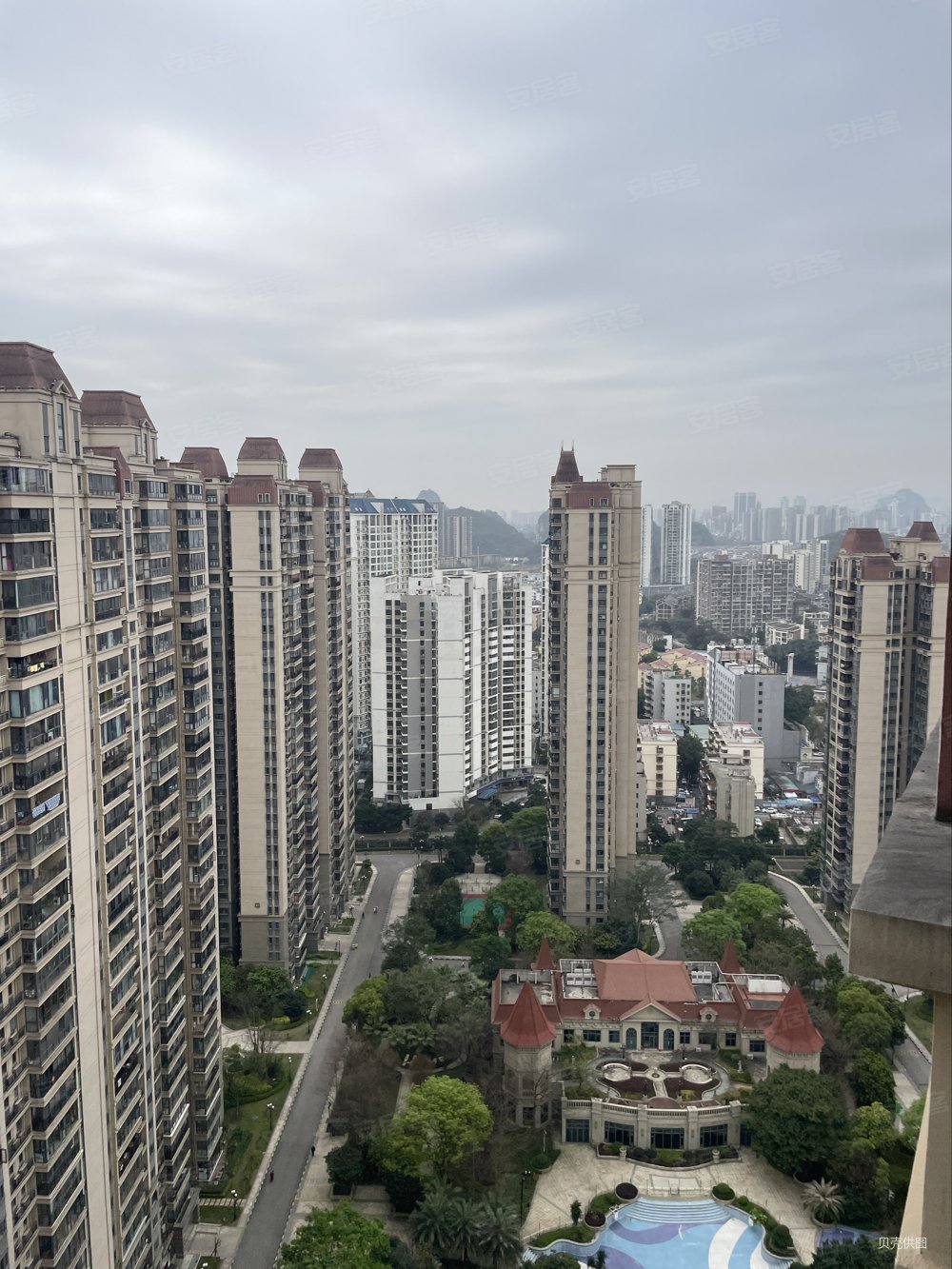 恒大御府一期三房两厅两卫业主诚心出售小区园林环境好