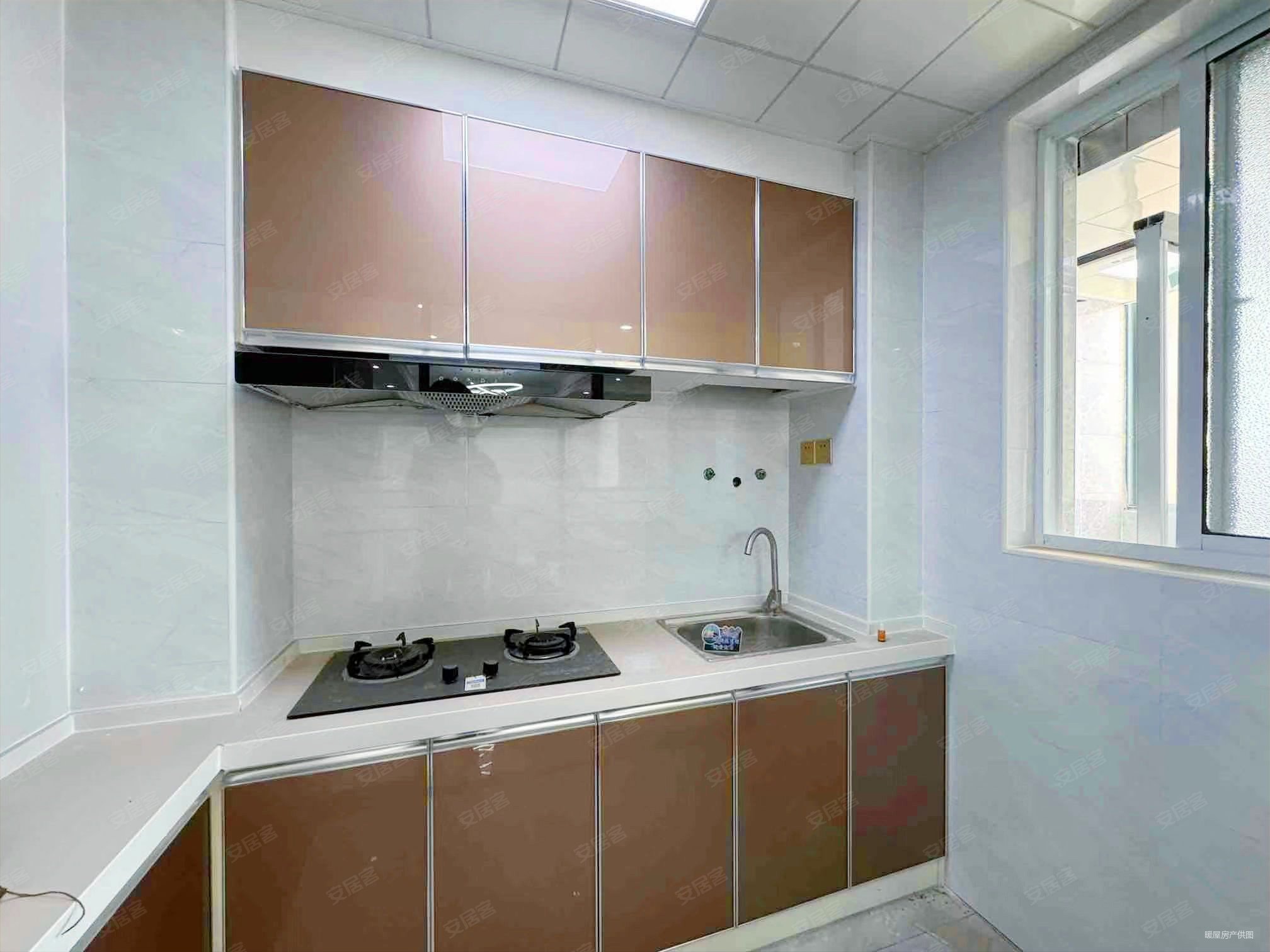 万达广场地铁口新泰康新村旁大丁佳苑婚装小两房满五包土出