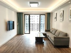 南安南安市区中骏世界城中骏雍景湾，宽敞大三房，家具家电齐全，居住舒适，包物业费出租房源真实图片