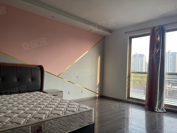 苏州工业园湖东南山巴黎印象南山丽舍超大房间朝南!带沙发!冰箱!