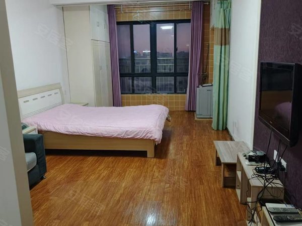 安阳文峰中环百货义乌城义乌城包物业精装一室一厅,拎包入住出门即万达,义乌商贸城。出租房源真实图片